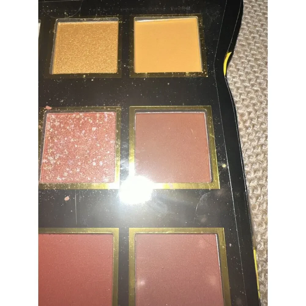 NEW Cheetos Flamin' Hot Eyeshadow Palette Makeup Eye Shadow